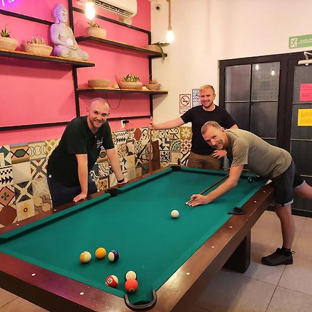 New Friends Hostel & Bar Adults Only Valladolid  Esterno foto