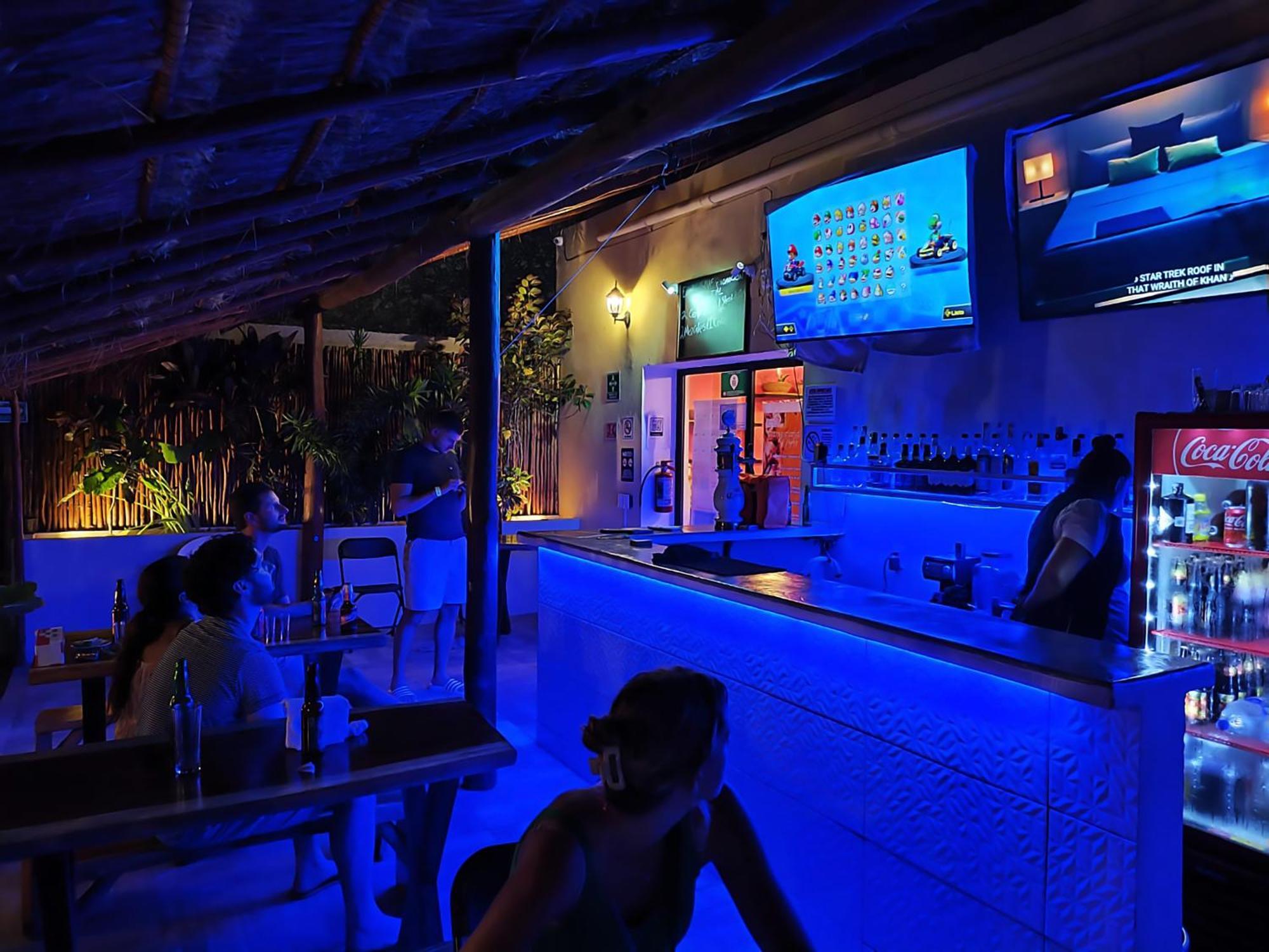 New Friends Hostel & Bar Adults Only Valladolid  Esterno foto